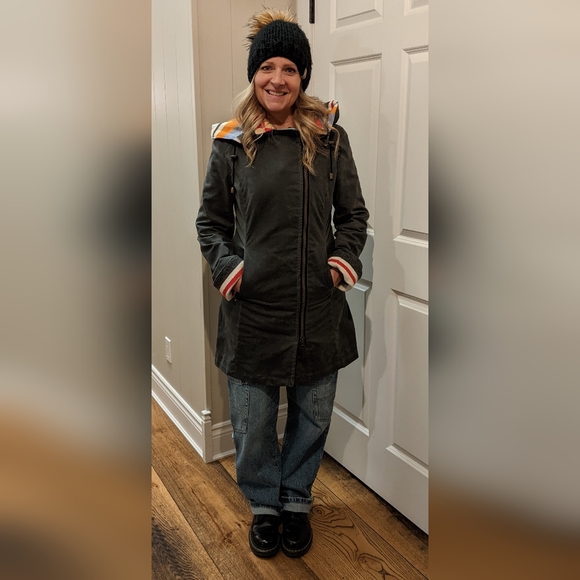 Gorgeous Paul Brodie Jacket - Picture 8 of 16